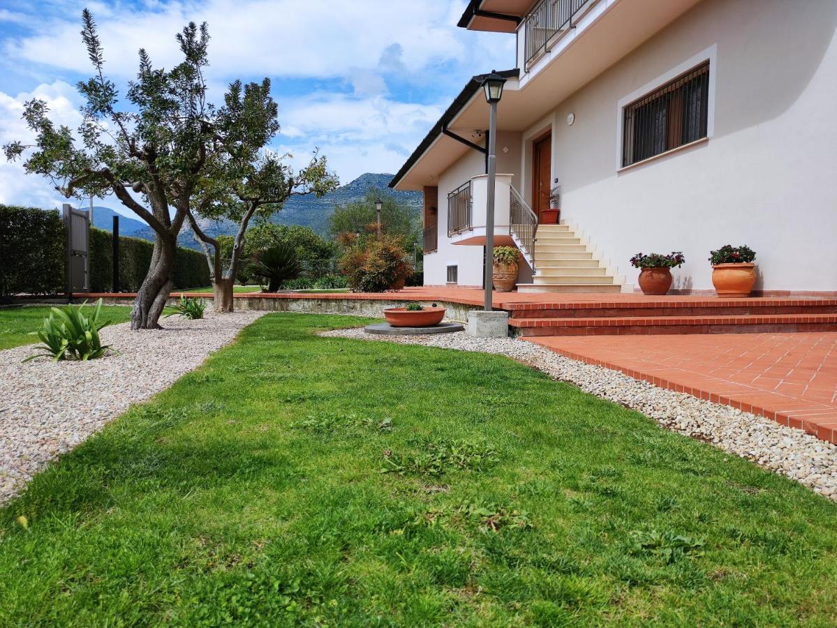 Il Giardino Delle Zagare Bed & Breakfast Fondi Exterior foto