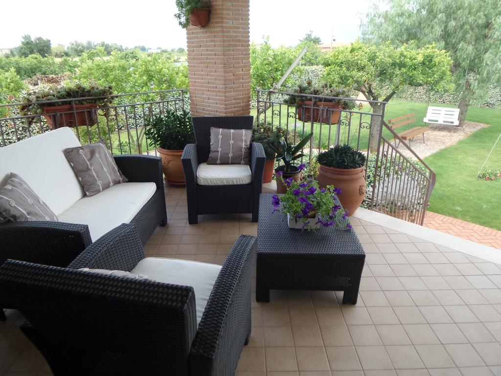 Il Giardino Delle Zagare Bed & Breakfast Fondi Exterior foto